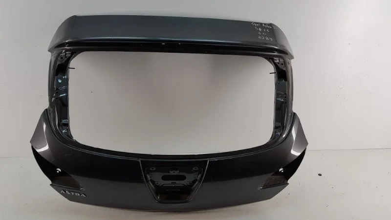 Крышка багажника Opel Astra J