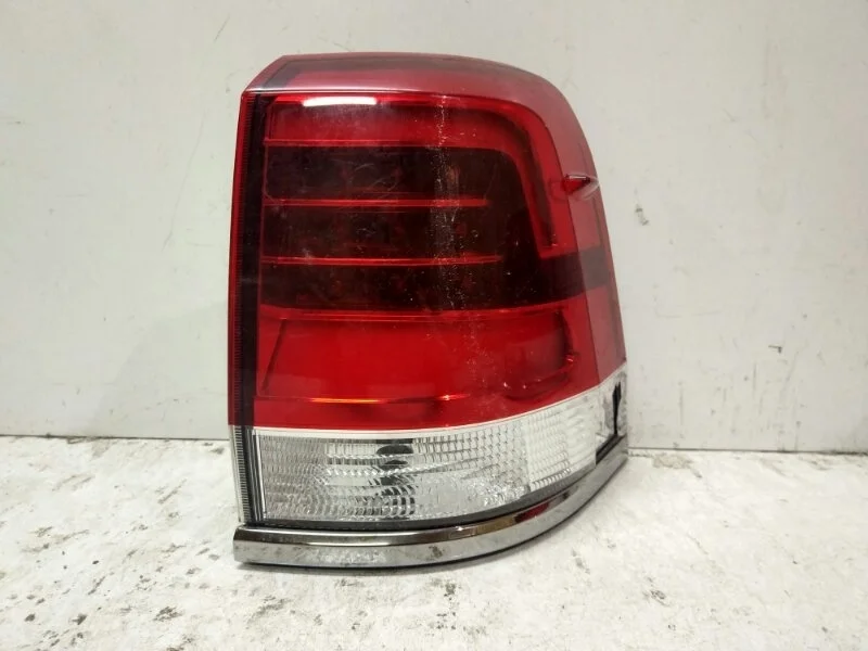 Фонарь Toyota Land Cruiser 2016> 200