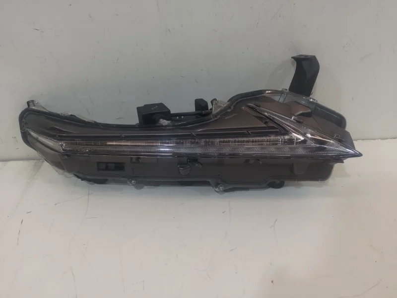 Ходовой огонь Lexus 2014-2017