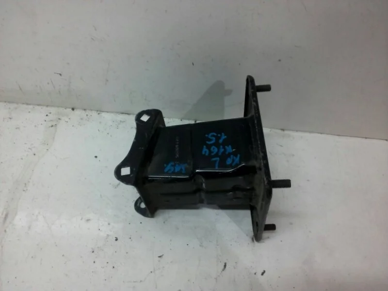 Кронштейн усилителя Mercedes-Benz GL 2006-2012 X164