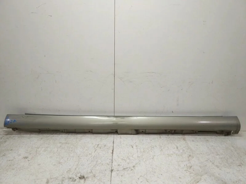 Накладка порога Toyota Avensis 2001-2006 T250