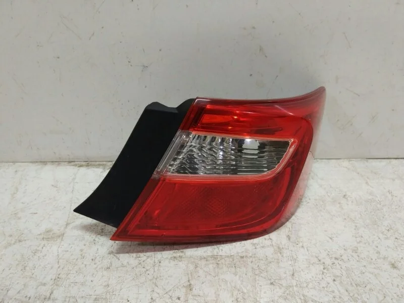Фонарь Toyota Camry 2011-2014 V50