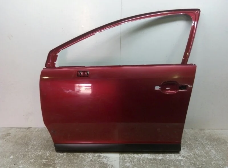 Дверь Citroen C4 2004-2010