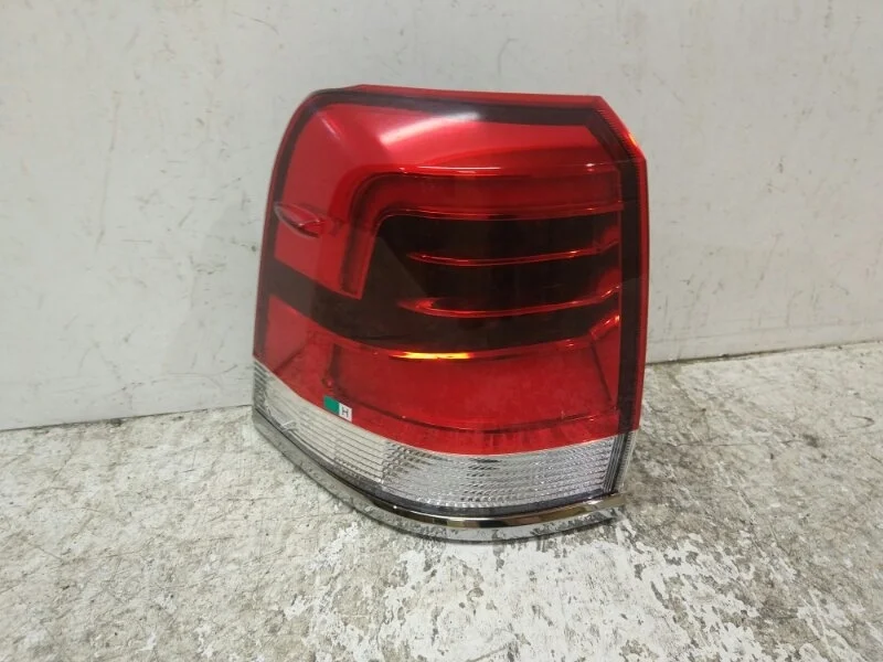 Фонарь Toyota Land Cruiser 2016> 200