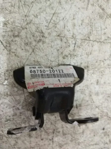 Петли на дверь Toyota Rav4 2013-2016 40