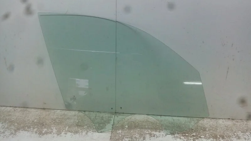 Стекло двери BMW X3 2010-2017 F25