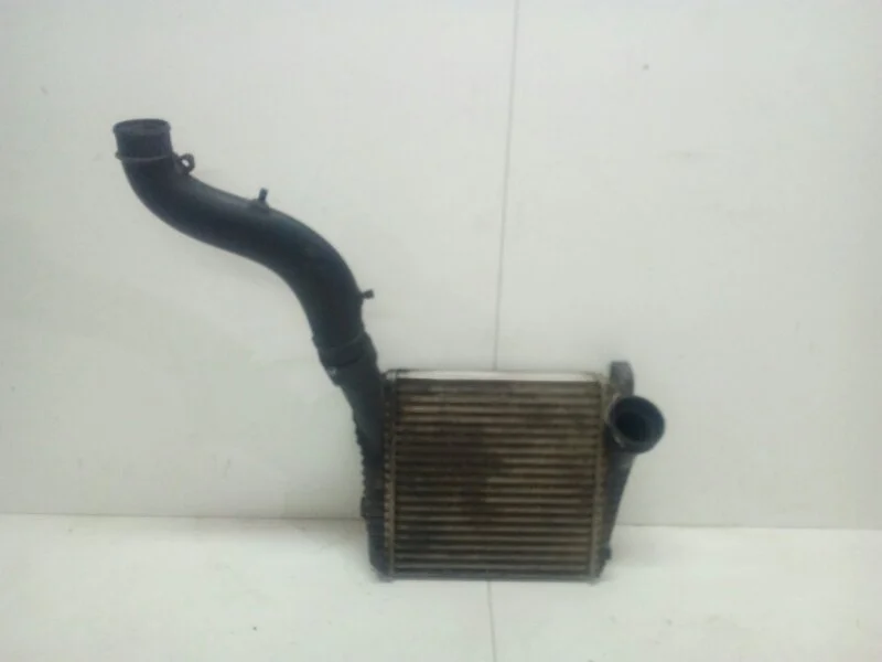 Интеркулер Volkswagen Touareg 2002-2010