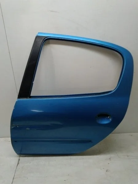 Дверь Peugeot 206 1998-2012