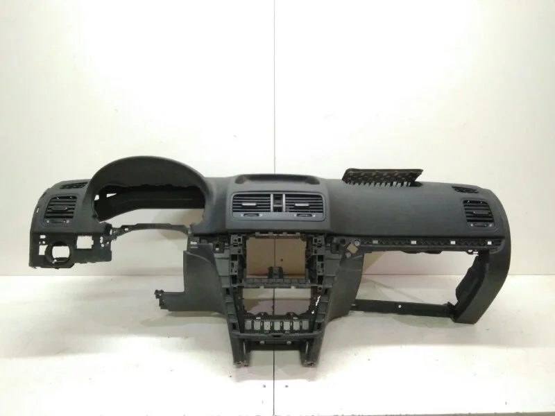 Панель приборов Skoda Yeti 2009-2017