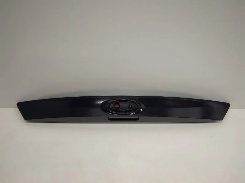 Накладка крышки багажника Ford Focus 2011-2014 3