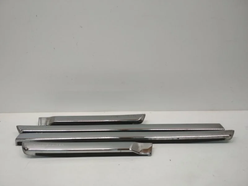 Комплект накладок двери Toyota Land Cruiser 2016- 200