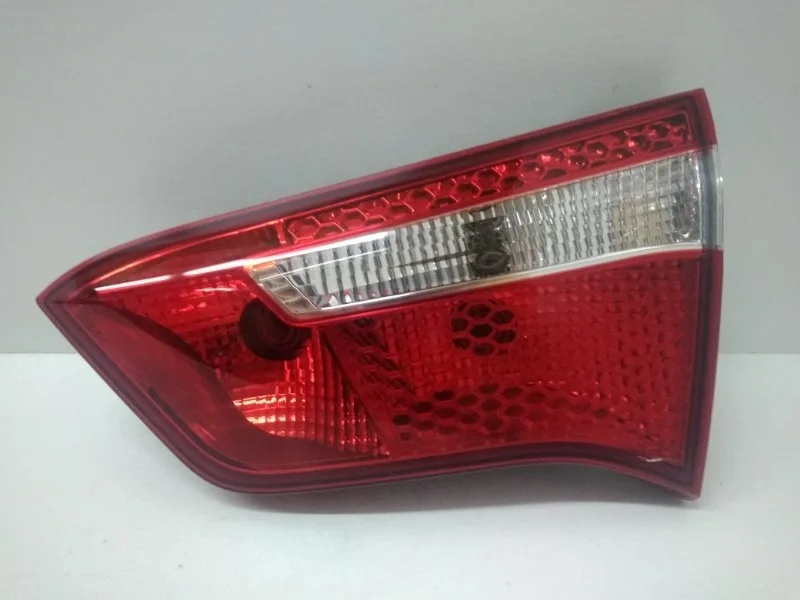 Фонарь Kia Rio 2011-2015 3