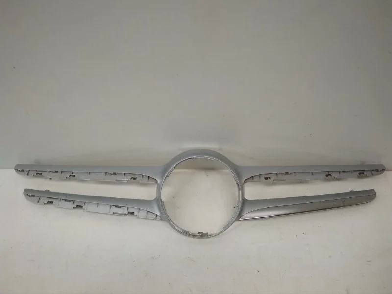 Накладка решетки радиатора Mercedes-Benz -Class 2015-2018 W205