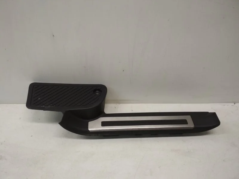 Накладка порога внутренняя Toyota Land Cruiser 2016- 200