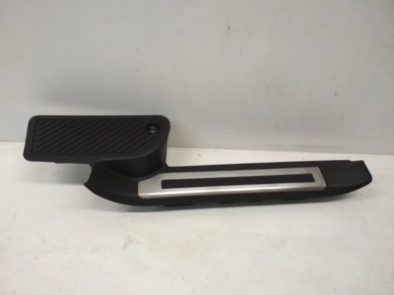 Накладка порога внутренняя Toyota Land Cruiser 2016- 200