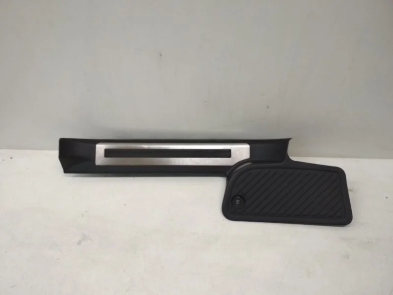 Накладка порога внутренняя Toyota Land Cruiser 2016- 200