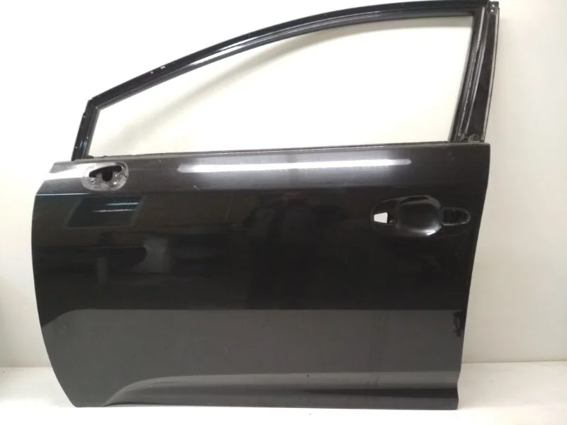 Дверь Toyota Avensis 2009-2015 T270