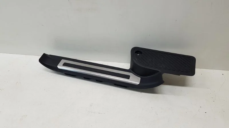 Накладка порога внутренняя Toyota Land Cruiser 2016- 200