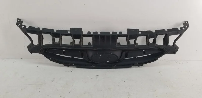 Решетка радиатора Hyundai Solaris 2010-2015