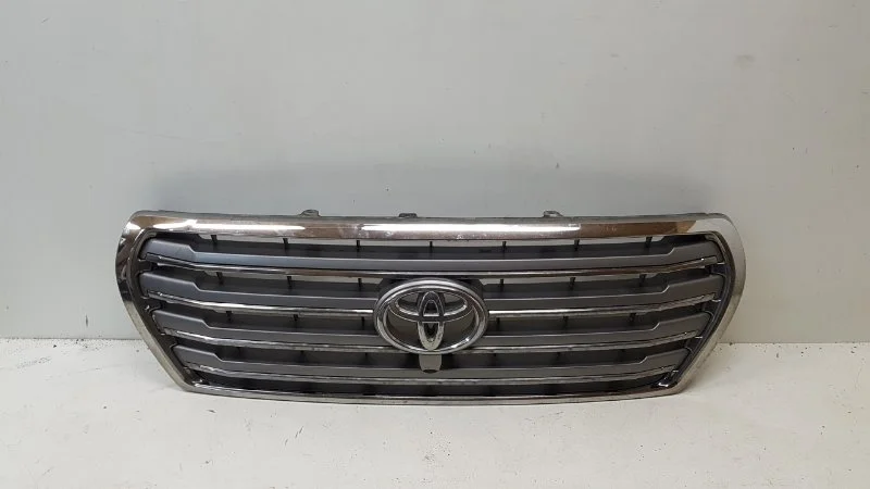 Решетка радиатора Toyota Land Cruiser 2012-2015 200