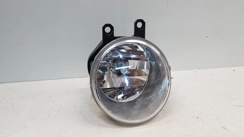 Фара противотуманная Toyota Rav4 2016- 45