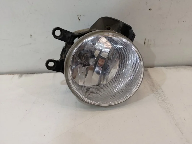 Фара противотуманная Toyota Rav4 2016-2019 45