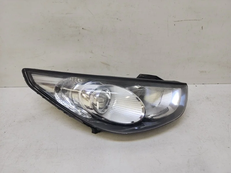 Фара Hyundai IX35 2010-2013