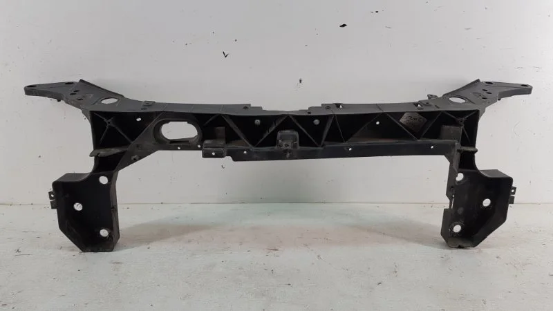 Панель передняя (телевизор) Renault Clio 2005-2012 3