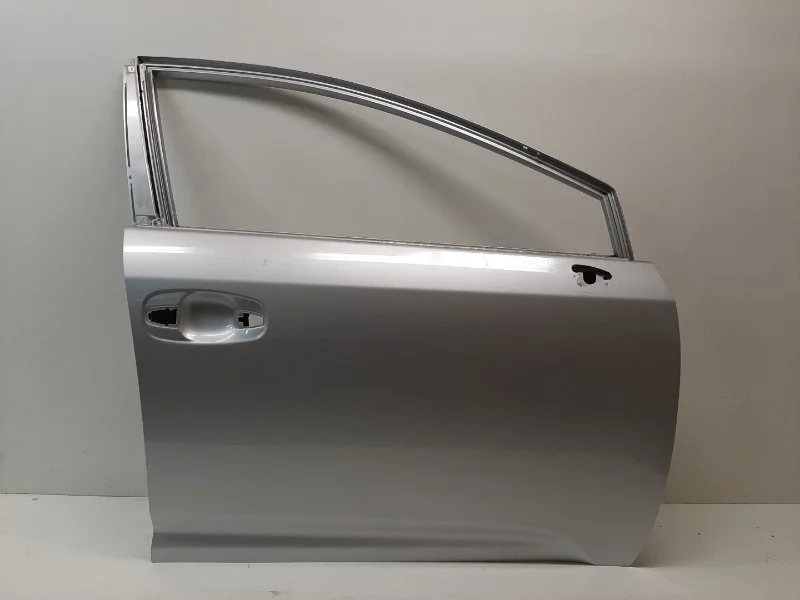 Дверь Toyota Avensis 2009-2018 T270