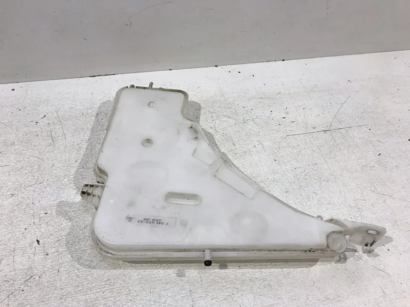 Бачок омывателя bmw 1er 2011- F20/F21