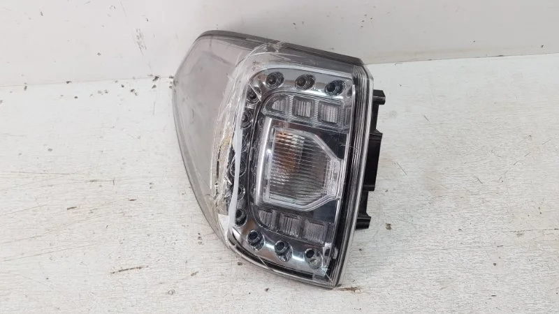 Фонарь Nissan Patrol 2010-2014 Y62