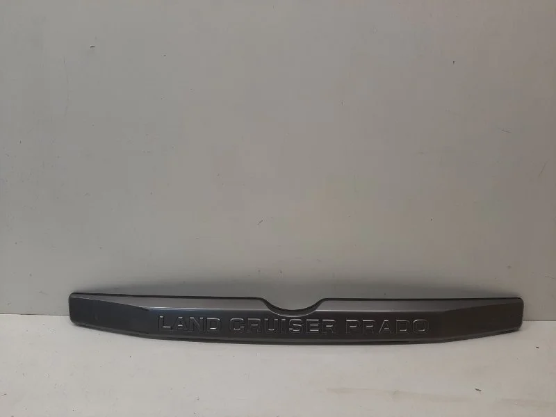 Накладка крышки багажника Toyota Land Cruiser Prado 2014-2018 150