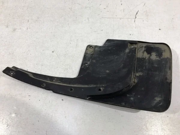 Брызговик Toyota Land Cruiser 2007-2015