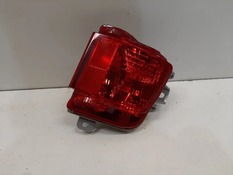 Фонарь противотуманный Toyota Land Cruiser 2016- 200