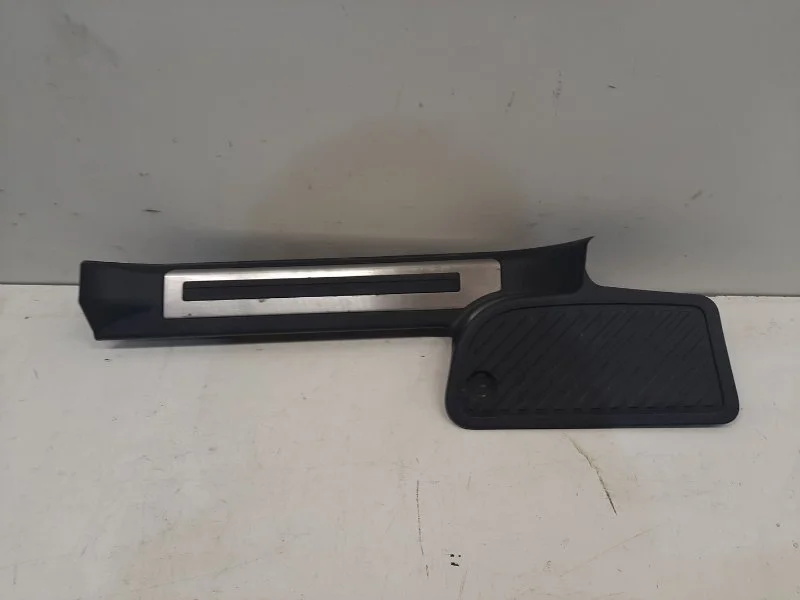 Накладка порога внутренняя Toyota Land Cruiser 2016- 200