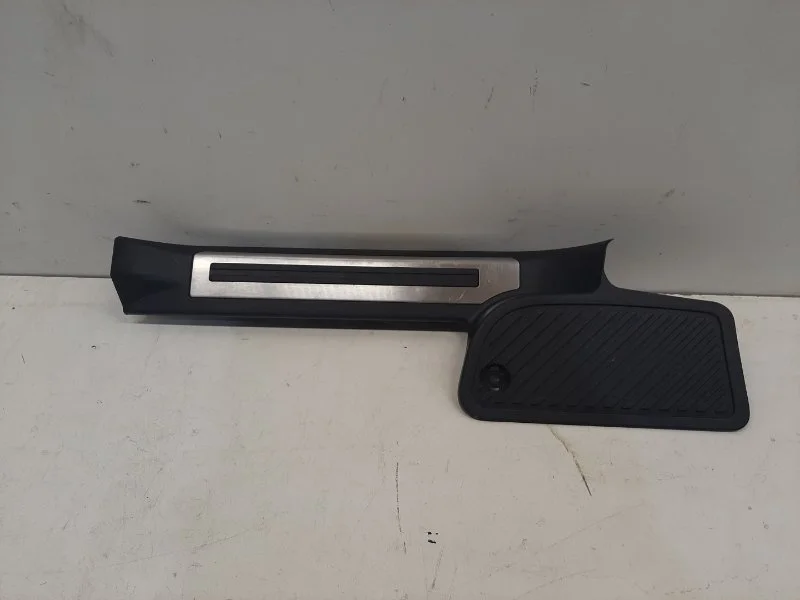 Накладка порога внутренняя Toyota Land Cruiser 2016- 200