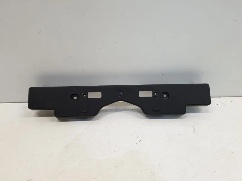 Площадка под гос. номер Toyota Land Cruiser 2012-2015 200