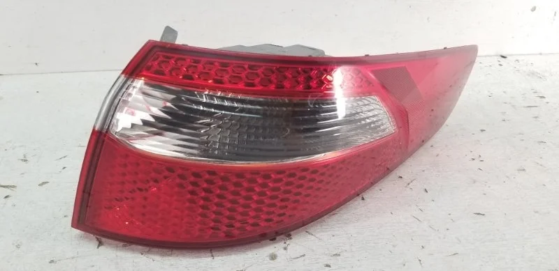 Фонарь Kia Rio 2011-2015 3