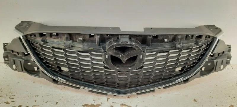 Решетка радиатора Mazda CX-5 2011-2015