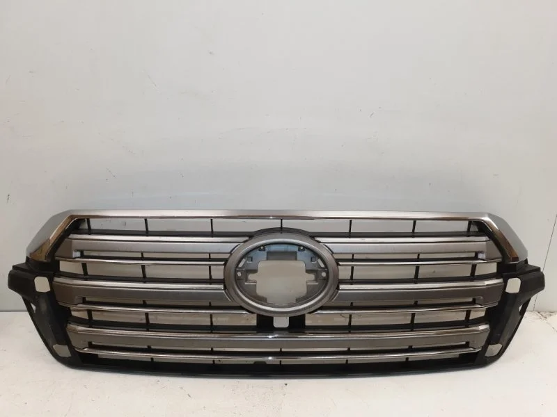 Решетка радиатора Toyota Land Cruiser 2016- 200