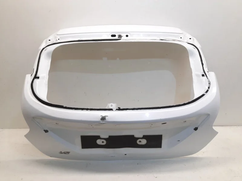 Крышка багажника Ford Focus 2011-2015 3