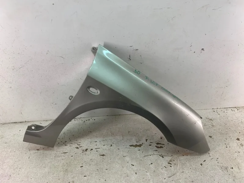 Крыло Peugeot 307 2001-2008