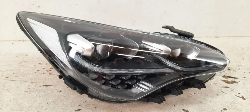 Фара Kia Stinger 2017-