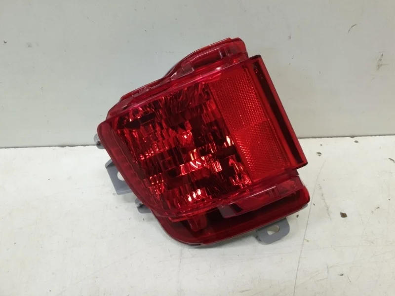 Фонарь противотуманный Toyota Land Cruiser 2016- 200