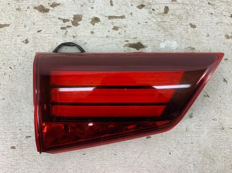 Фонарь Mitsubishi Outlander 2015- 3