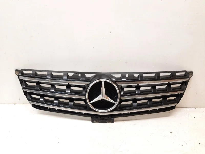 Решетка радиатора Mercedes-Benz ML 2011-2015 W166
