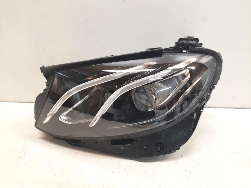 Фара Mercedes-Benz -Class 2016-2019 W213