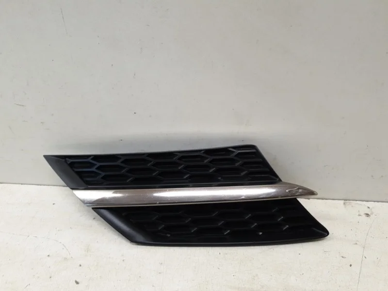 Решетка радиатора Toyota Rav4 2013-2016 40