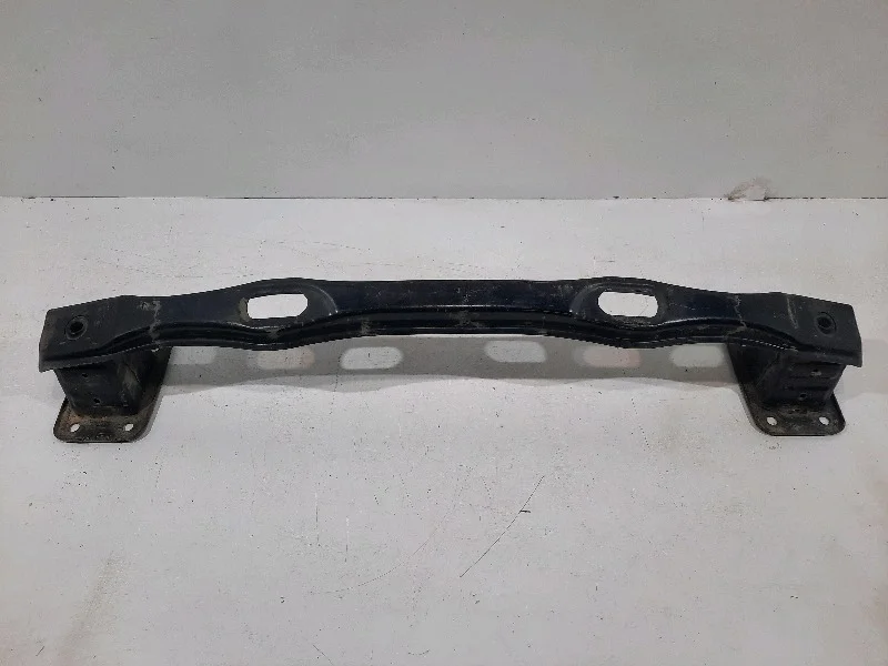 Усилитель бампера BMW X5 2007- E70