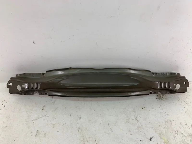 Усилитель бампера Volvo XC60 2008-2016